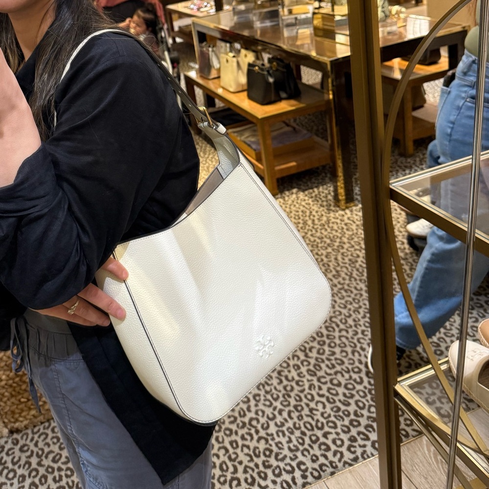 NWT, Tory Burch thea large bucket  Leather Shoulder Bag new ivory - Picture 11 of 12